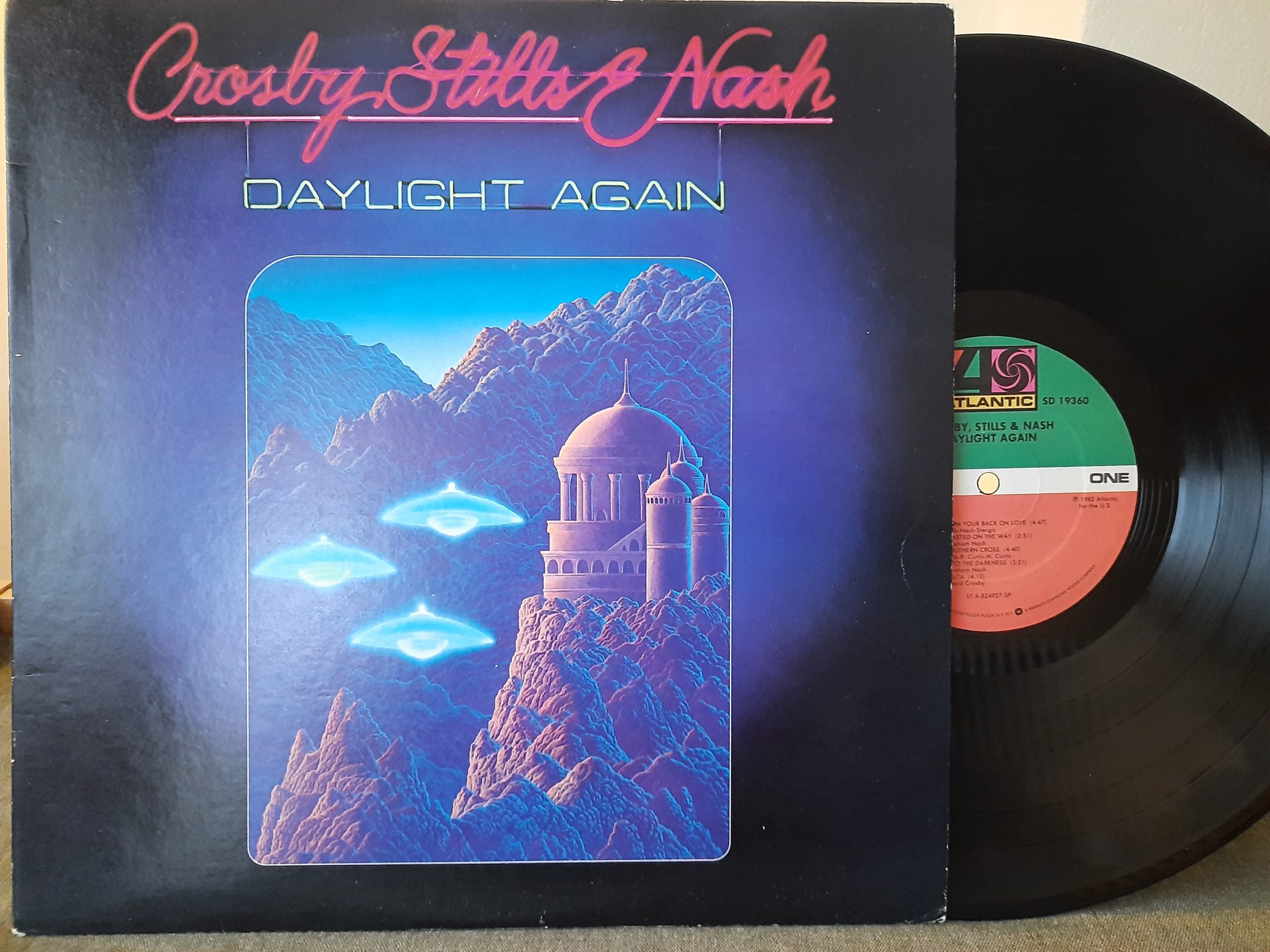 Crosby Stills Nash – Daylight Again