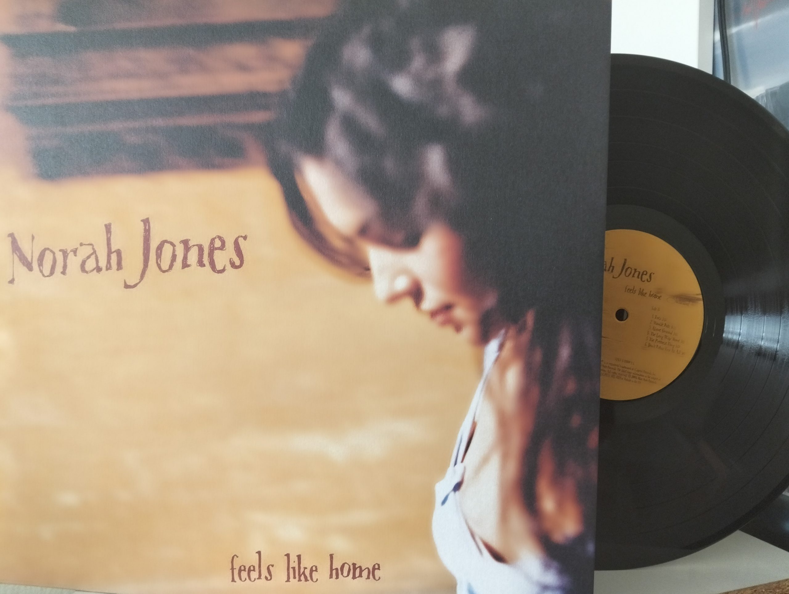 Norah Jones – Feels Like Home