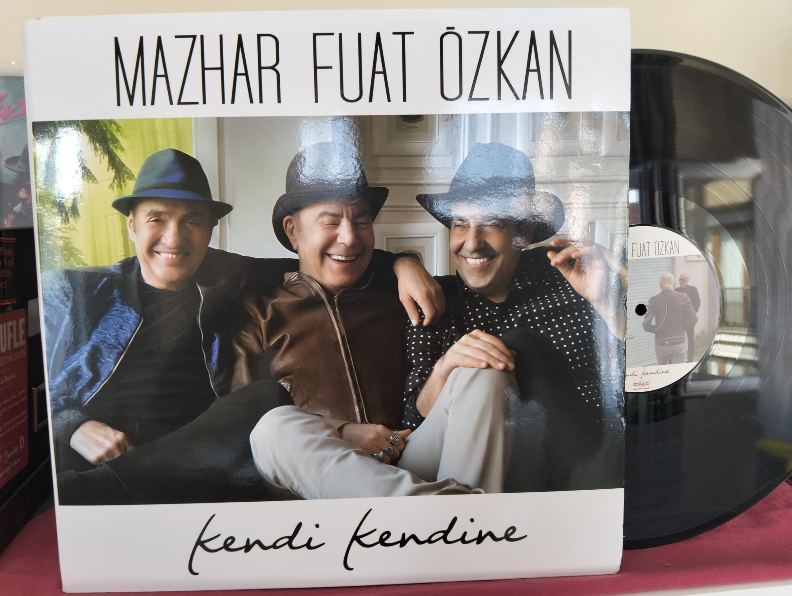 Mazhar Fuat Özkan – Kendi Kendine Plak